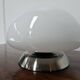 Lampe de table en verre blanc des années 70 avec interrupteur tactile