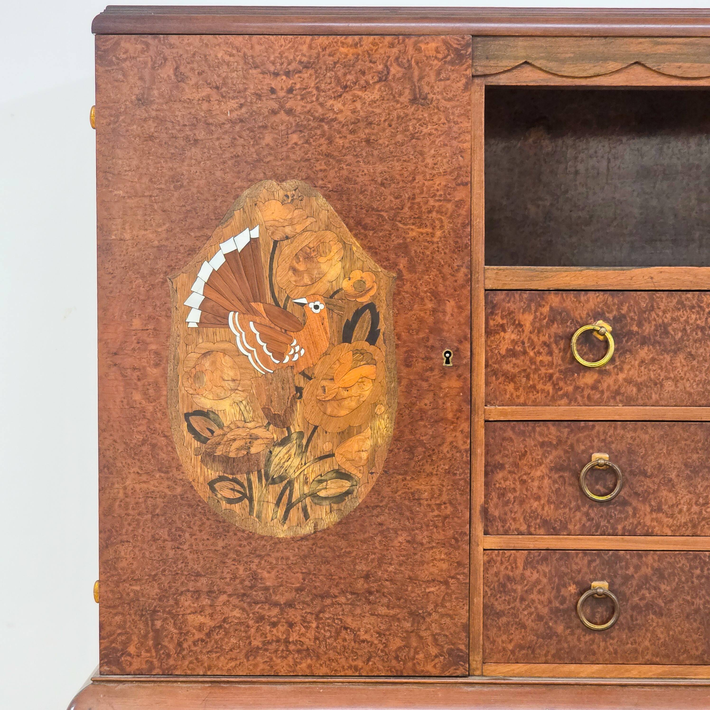 Buffet in marquetry of elm – Refined cabinetmaking work from 1940