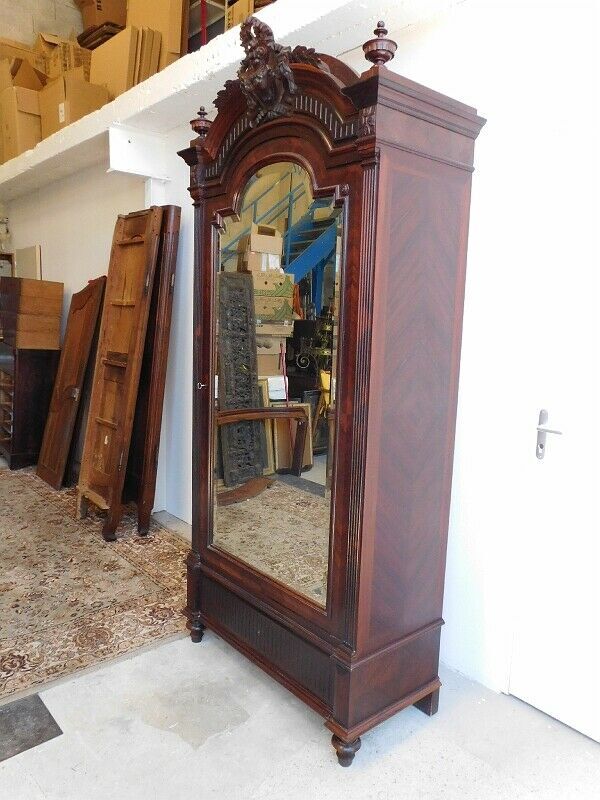 Rosewood cabinet of the nineteenth century