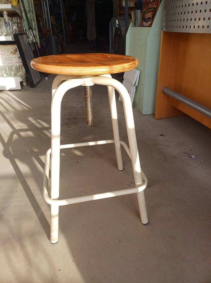 Vintage adjustable stool with screws