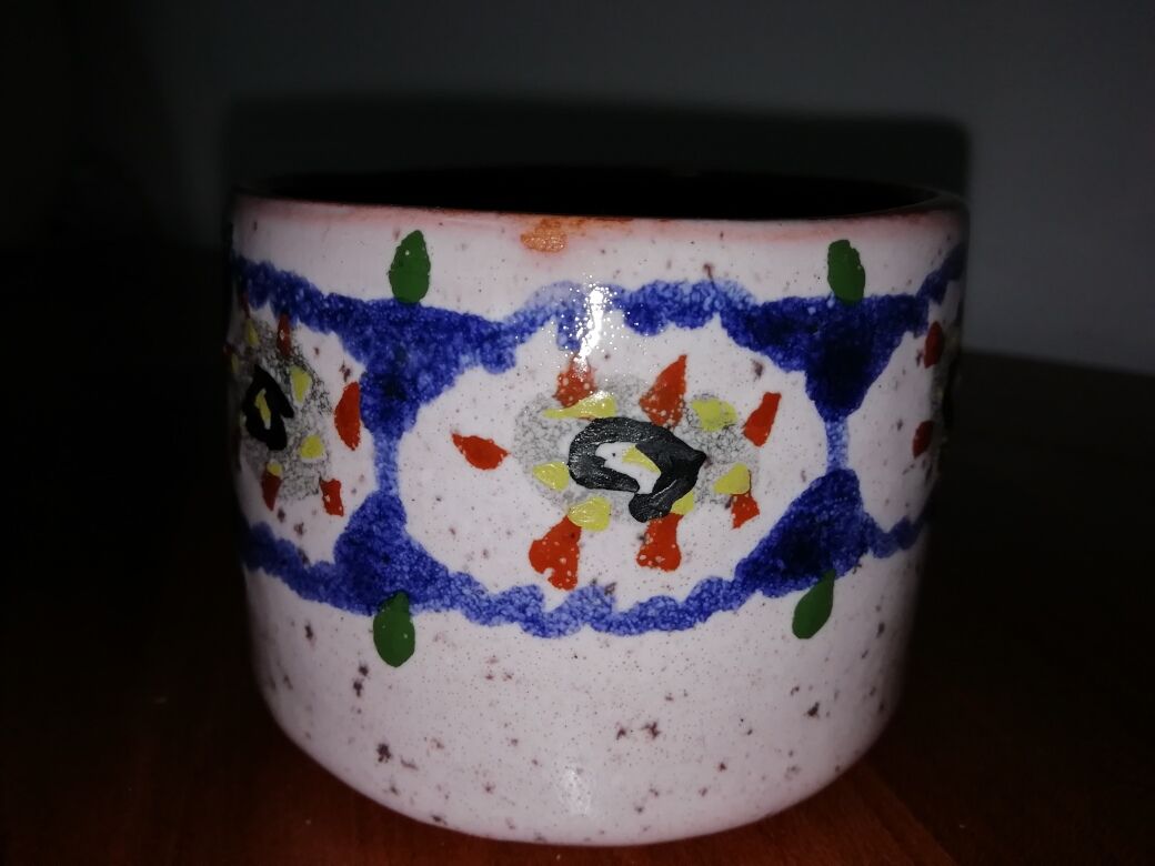 Small ceramic pot
