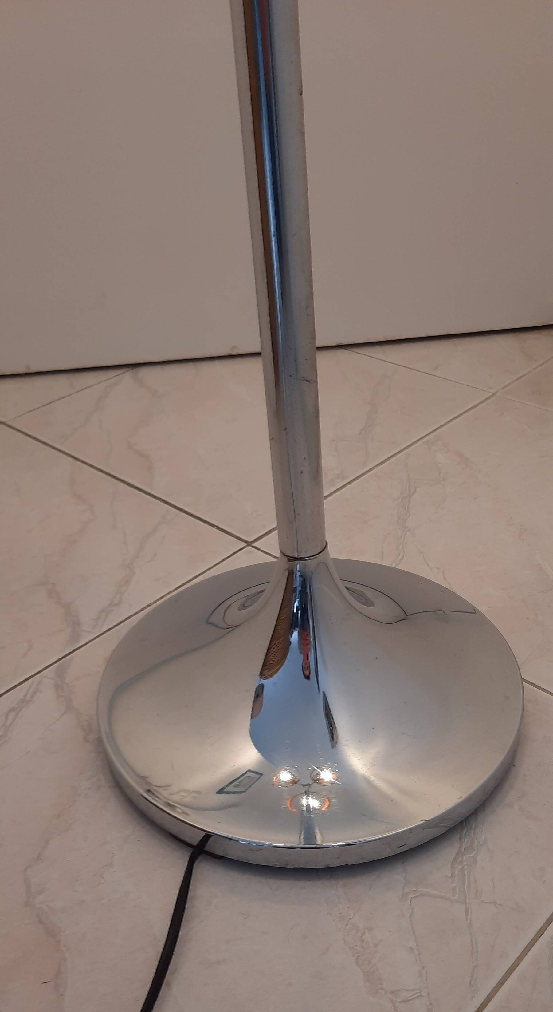 Oxar Space Age floor lamp with light flowers from the 70s.