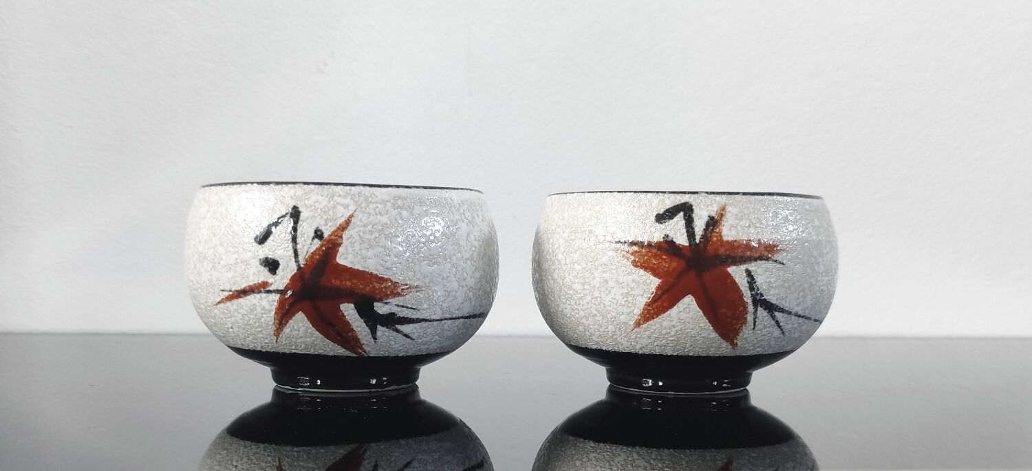 Vintage ceramic tea cup duo