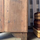 Rustic bonnet maker