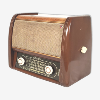 Vintage Bluetooth radio: Novak from 1956