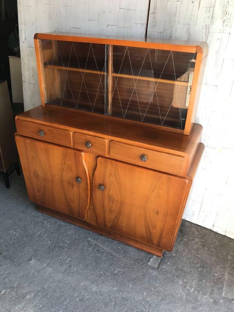 Art deco curvy cabinet
