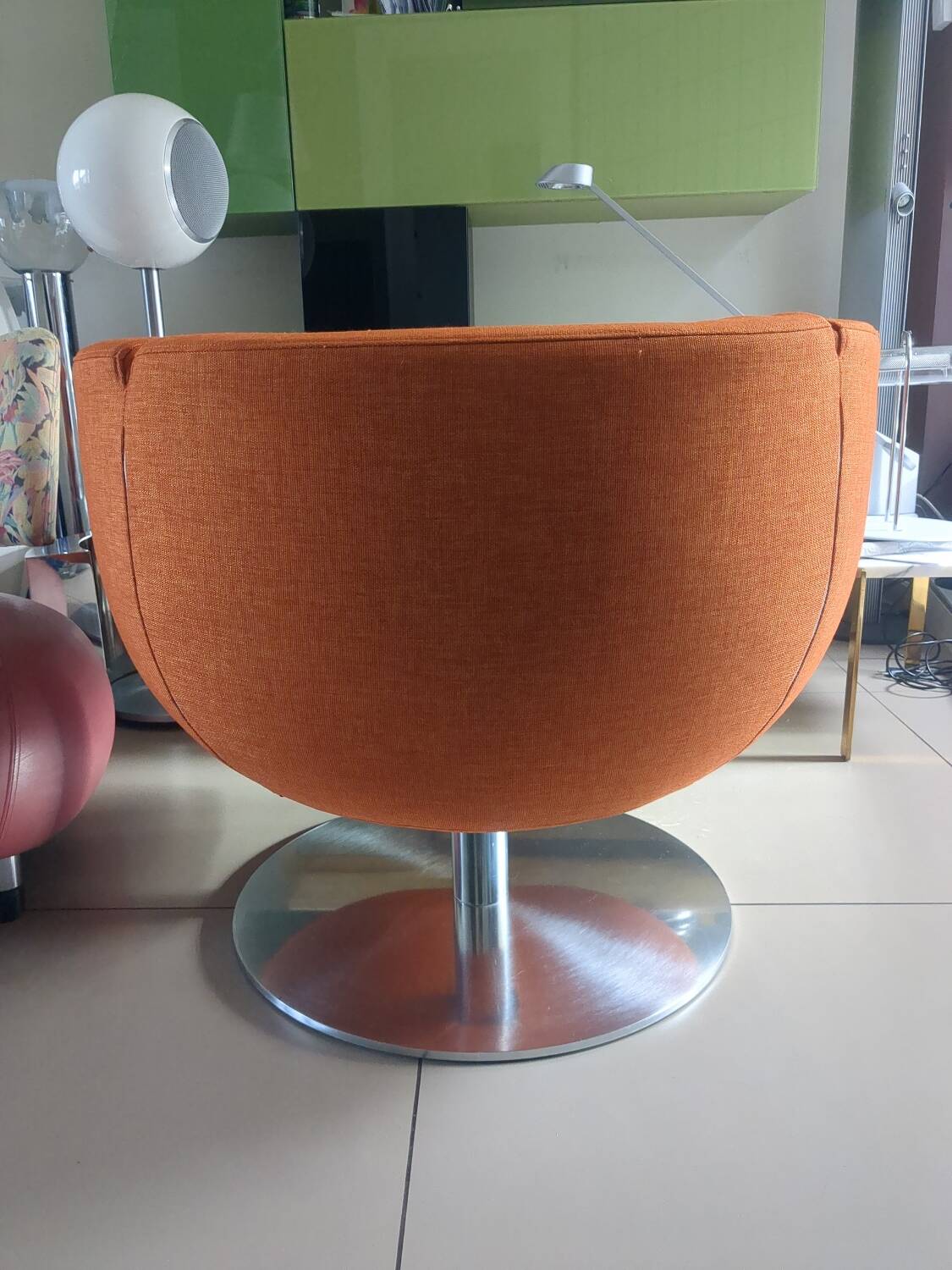 Tulip swivel armchair by B&B Italia