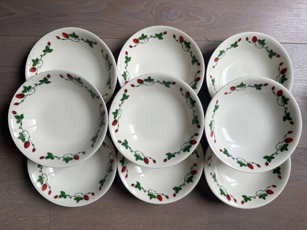 Gien - partie de service à fraises