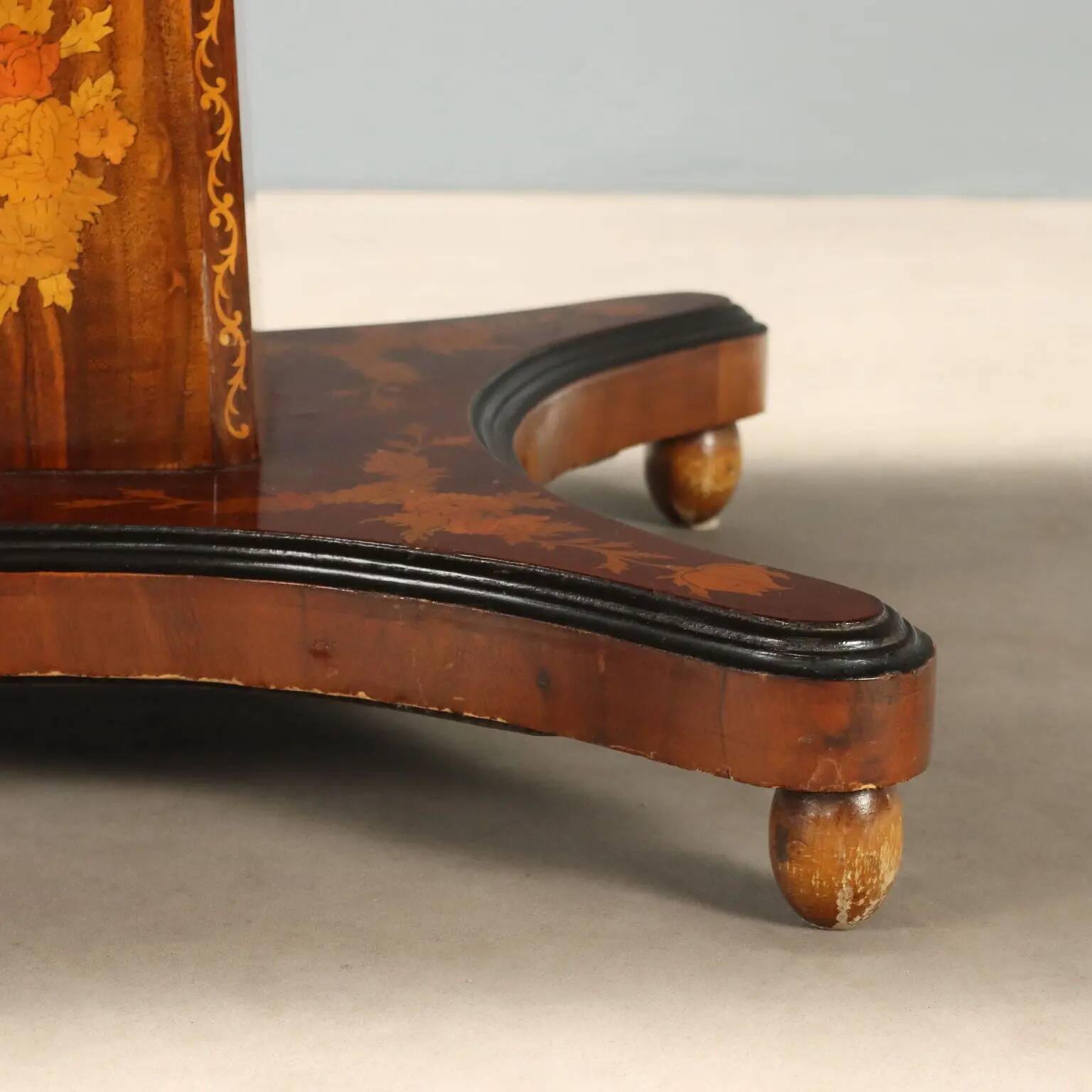 Table en palissandre et acajou - Angleterre fin XIXe siècle