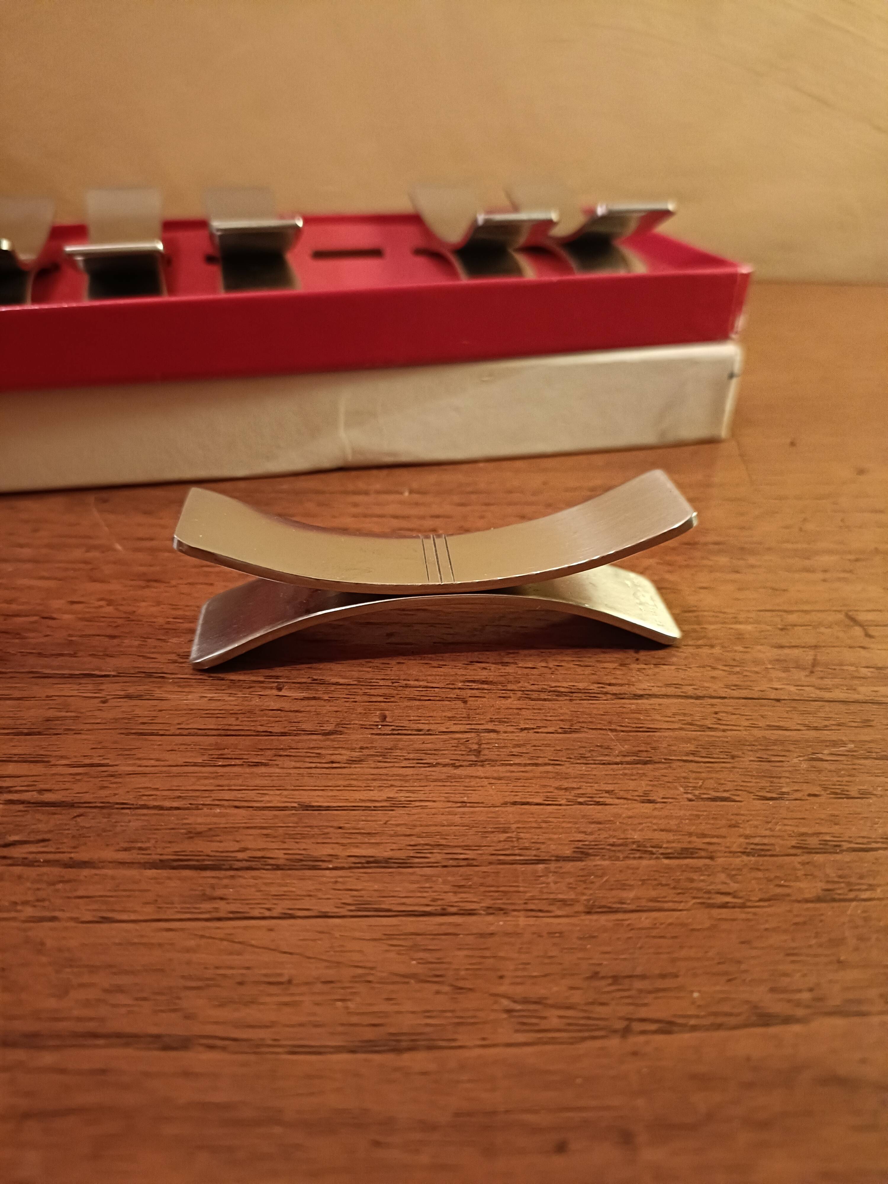 Six Letang and Rémy stainless steel knife holders