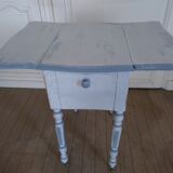 Side table, 2 shutters