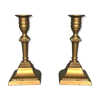 Pair of small vintage candlesticks in patinated brass Scandinavian style with square feet - 1970s