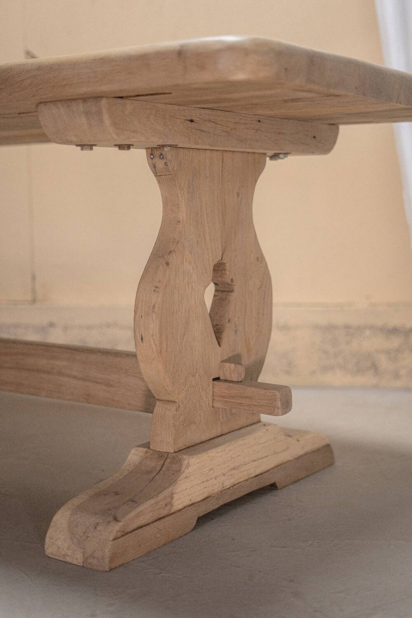 Table monastère rénovée