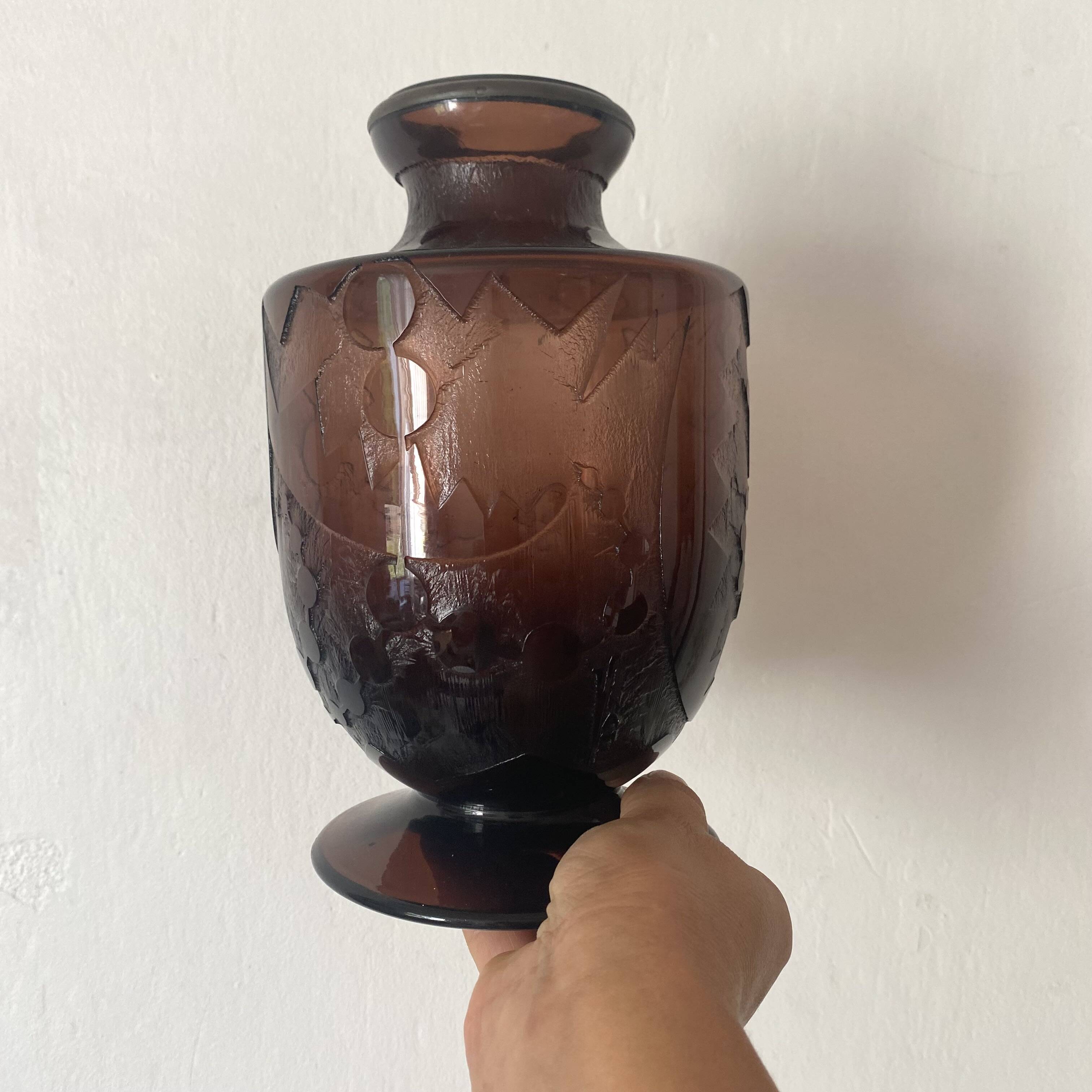 Art Deco vase signed Vérame
