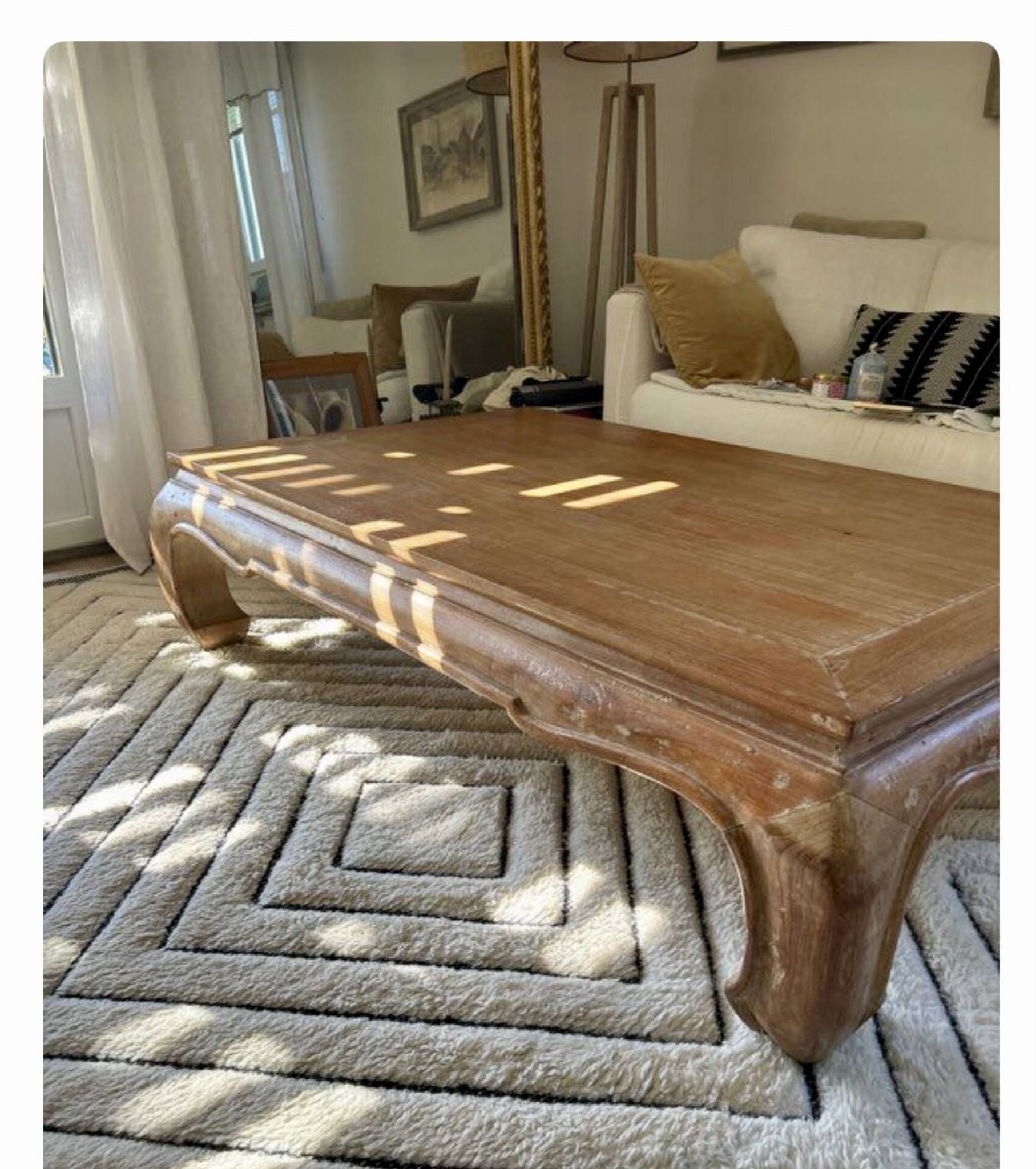 Table basse en bois massif