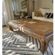 Table basse en bois massif