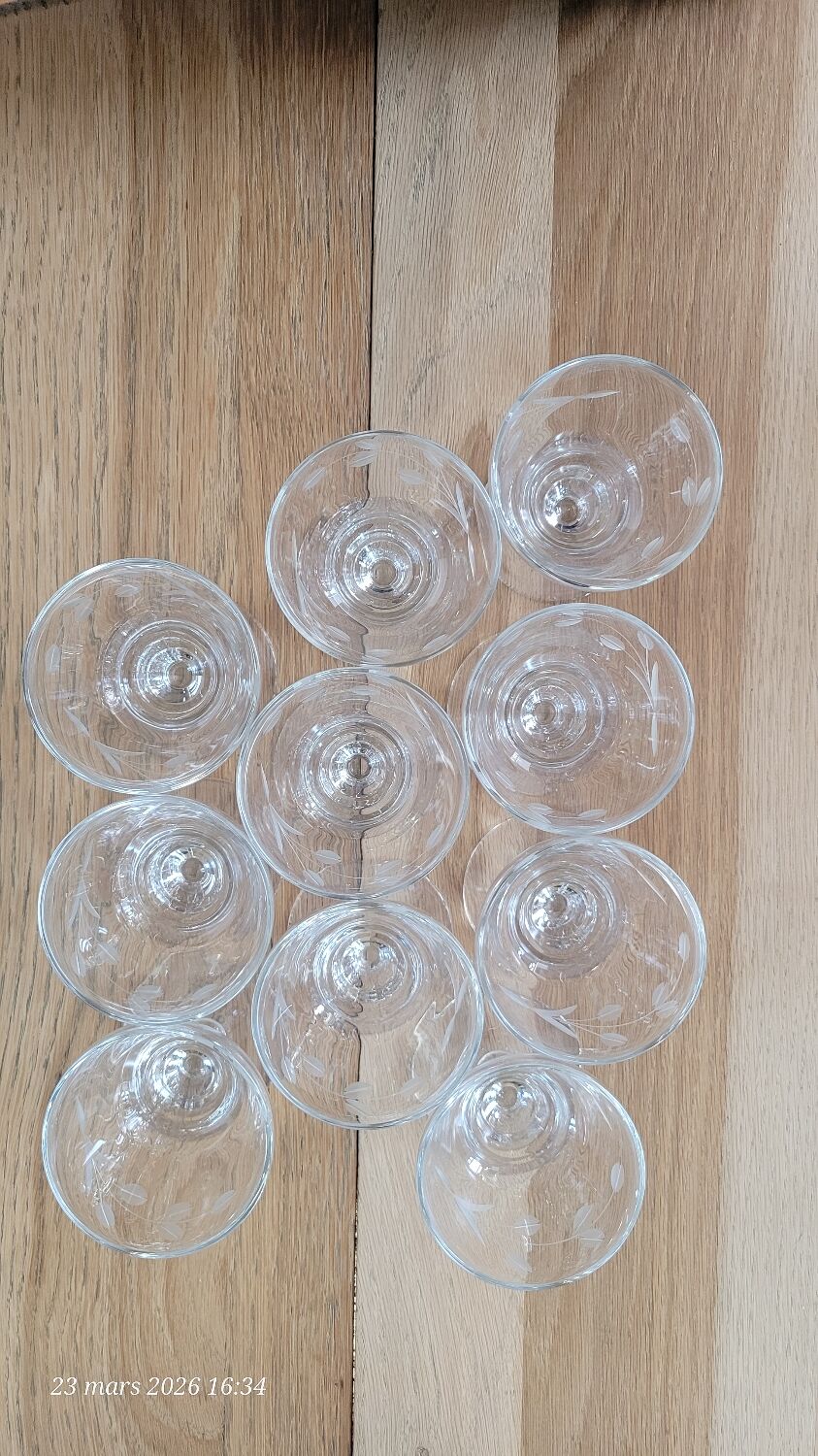 10 vintage wine glasses