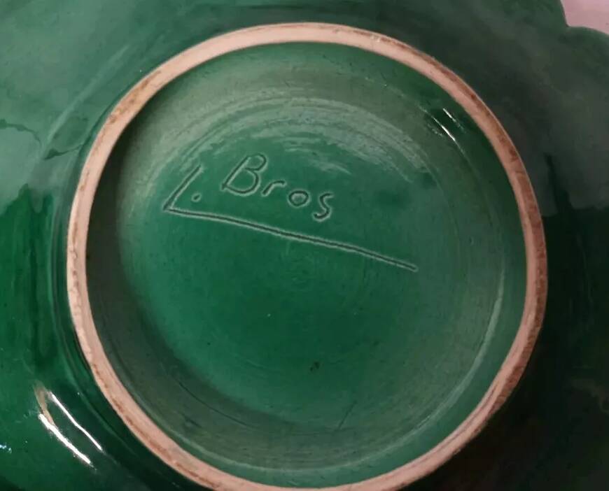 Fruit bowl signed L. Bros Vintage