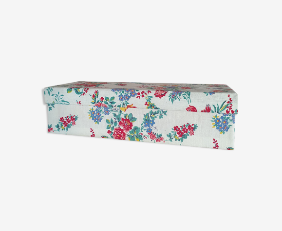 Boite en tissu ancienne