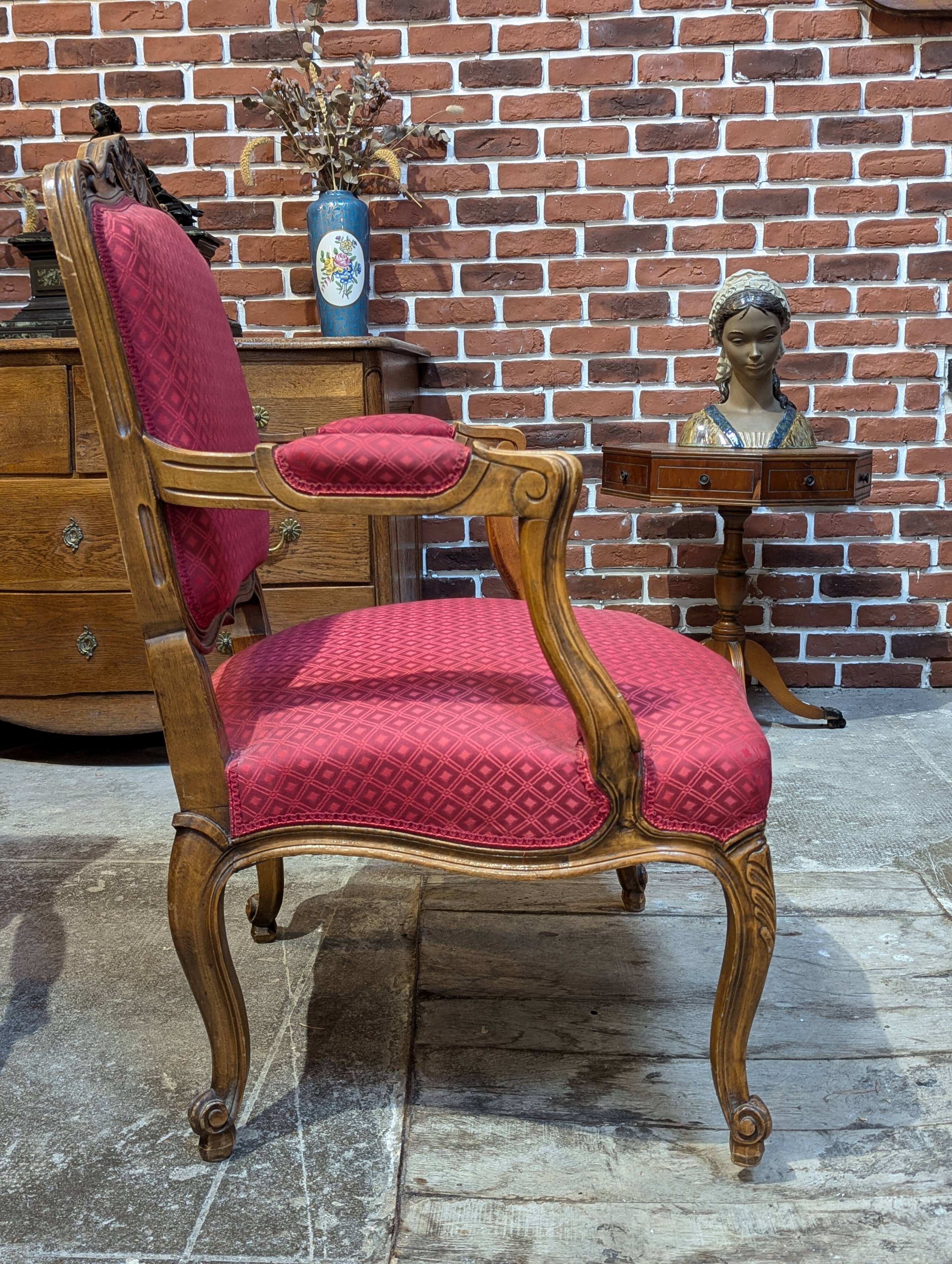 Paire de fauteuils louis XV