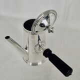 Silver metal pourer