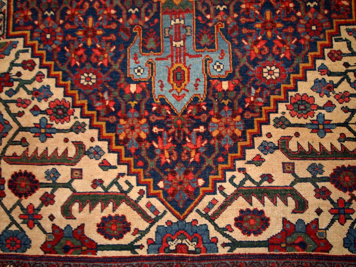 Handmade antique Persian Bidjar rug 149cm x 225cm 1880s - 1B194