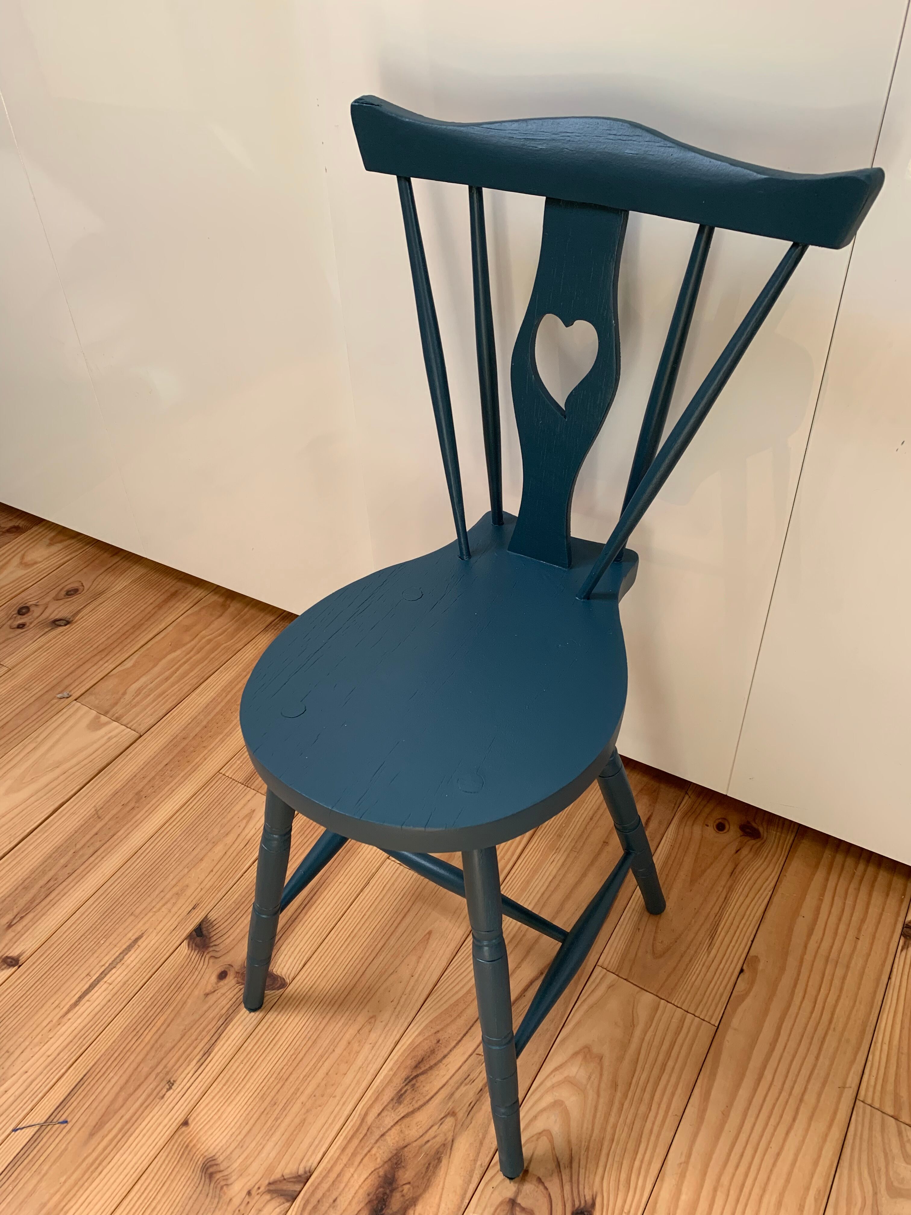 Heart Chair - Vintage