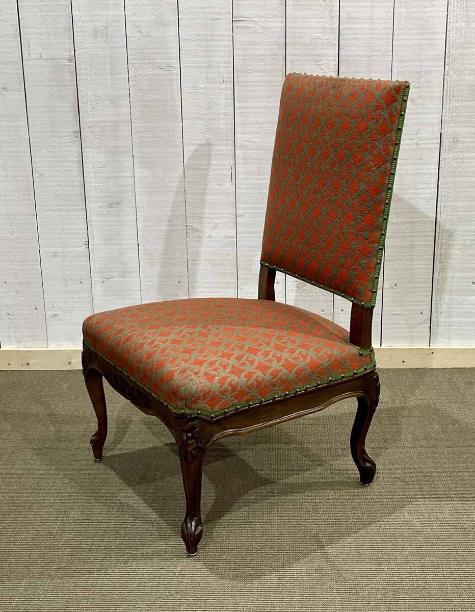 Walnut nurse's chair - early 20th century