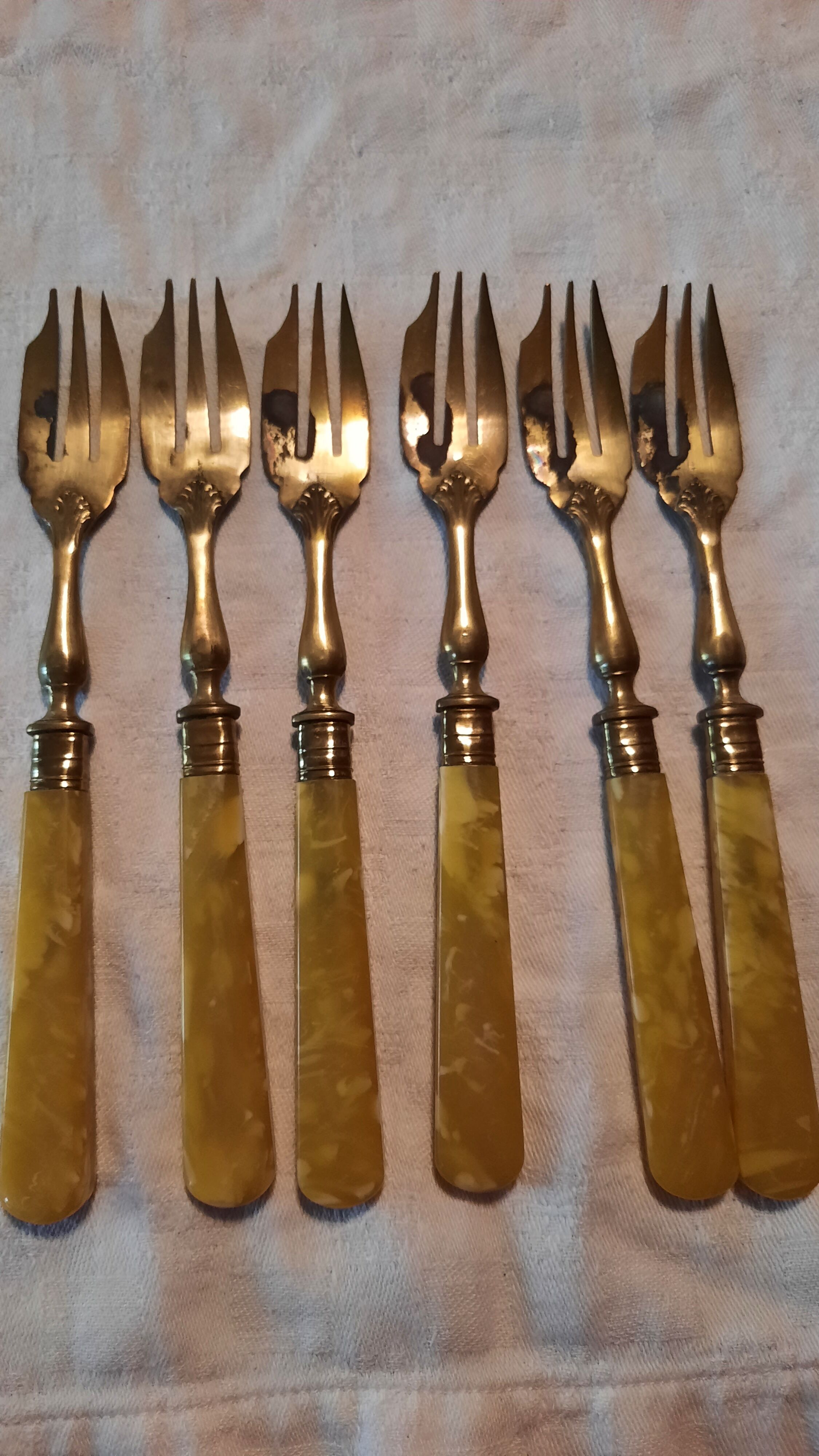 Box of 12 dessert forks