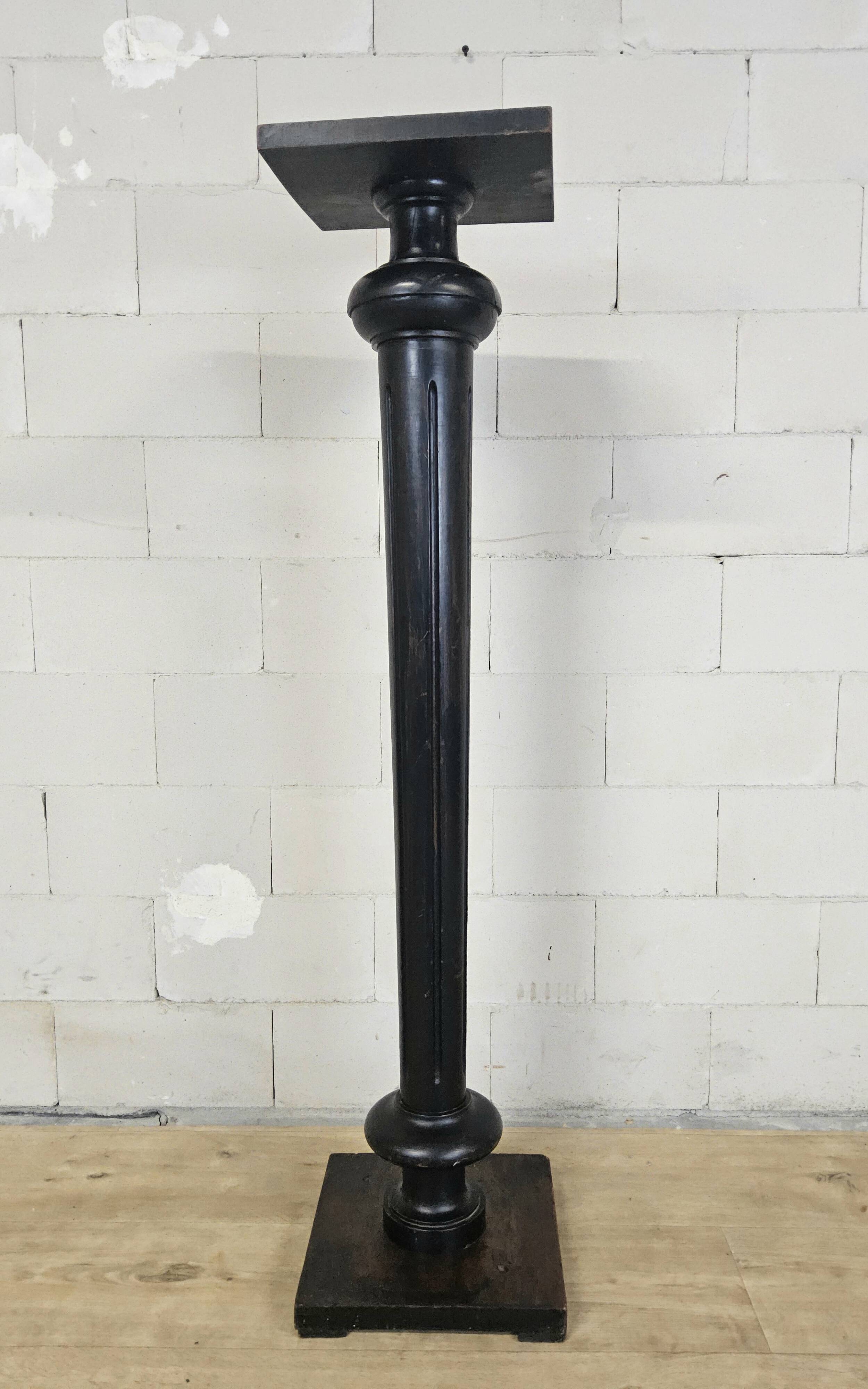 Antique wooden plant stand / pedestal / plinth