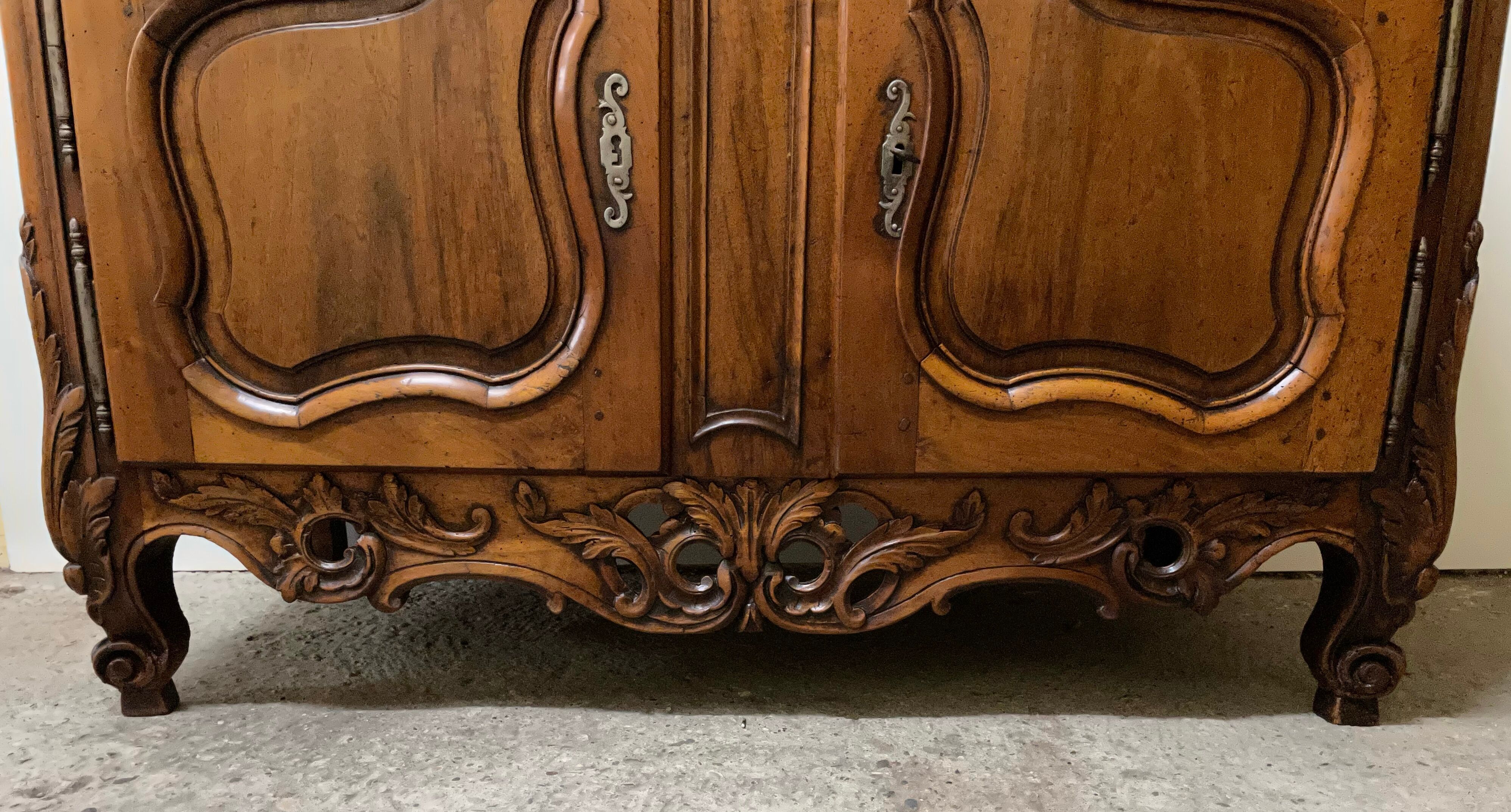 Provençal credenza walnut period eighteenth century