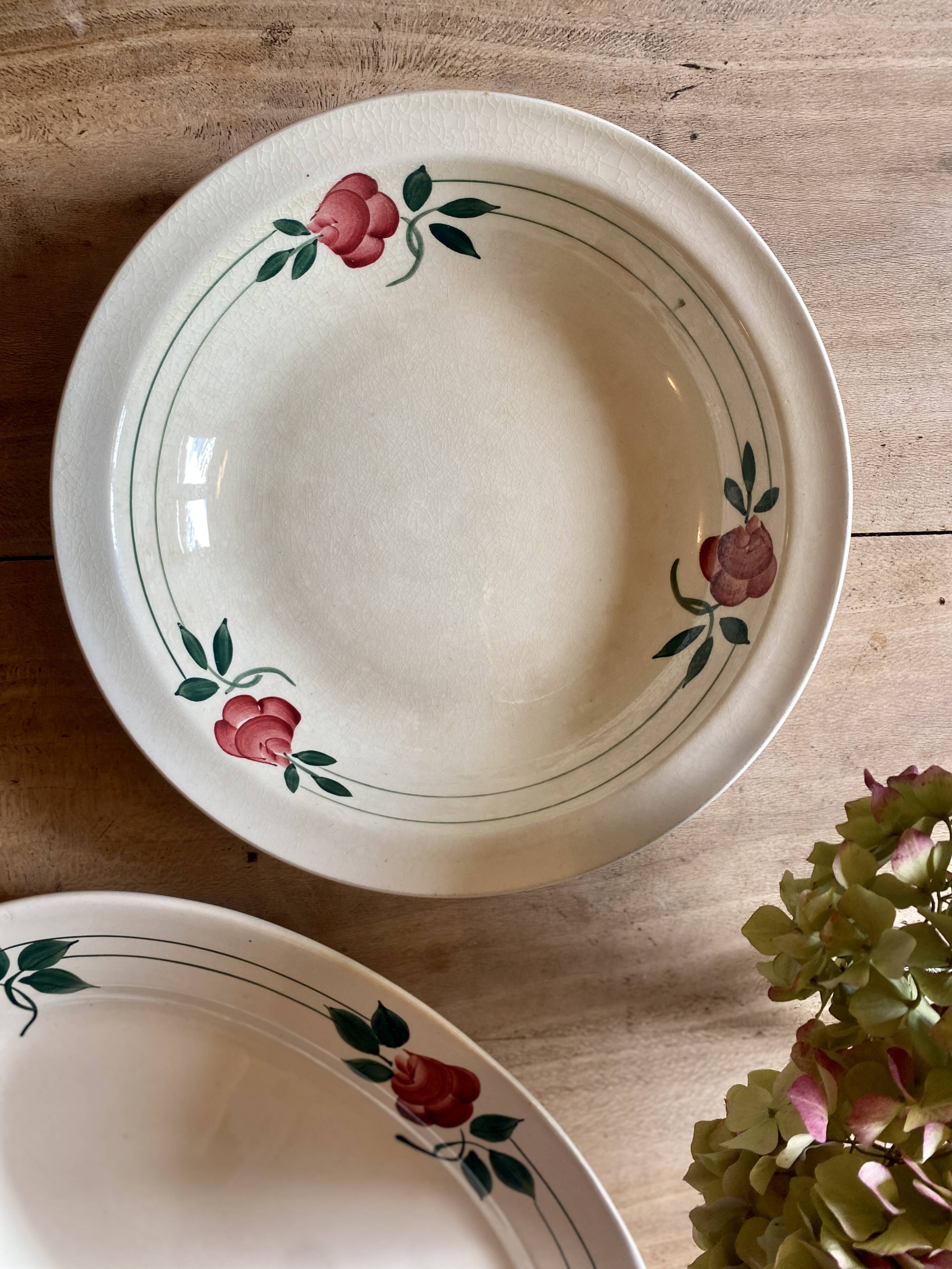 Set of 2 old Mado model dishes