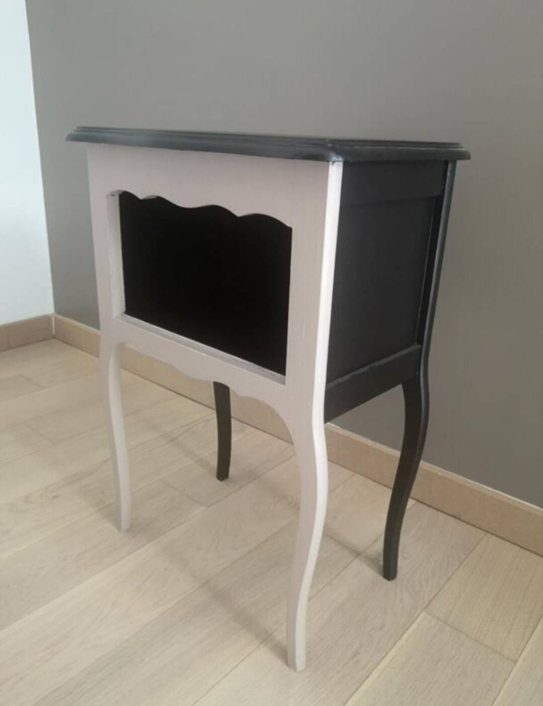 Pair of bedside tables