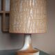 Lampe vintage pied en grès, abat-jour macramé