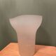 Vase adymetrique en verre opque
