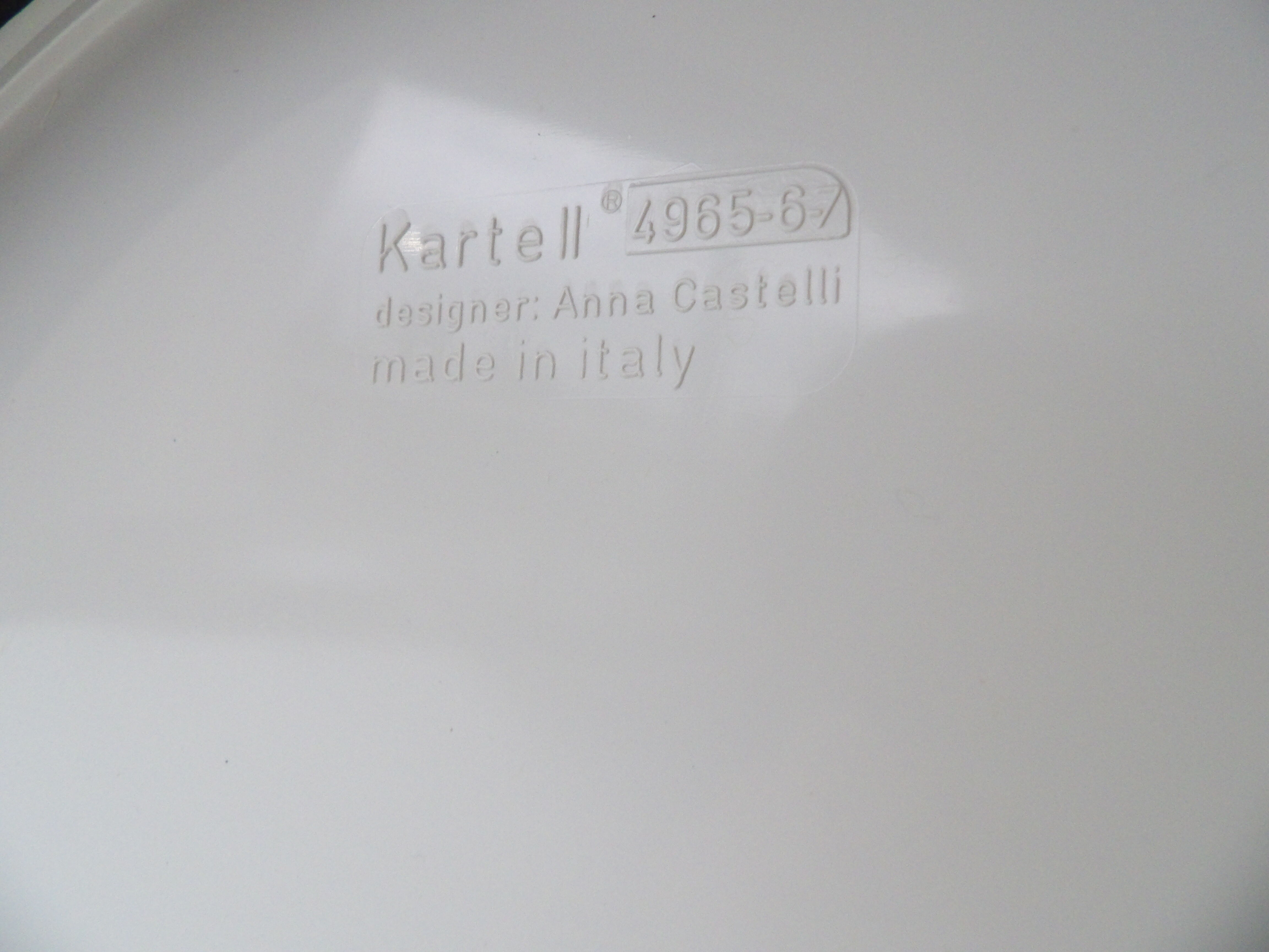 Table d'appoint Kartell par Anna Castelli