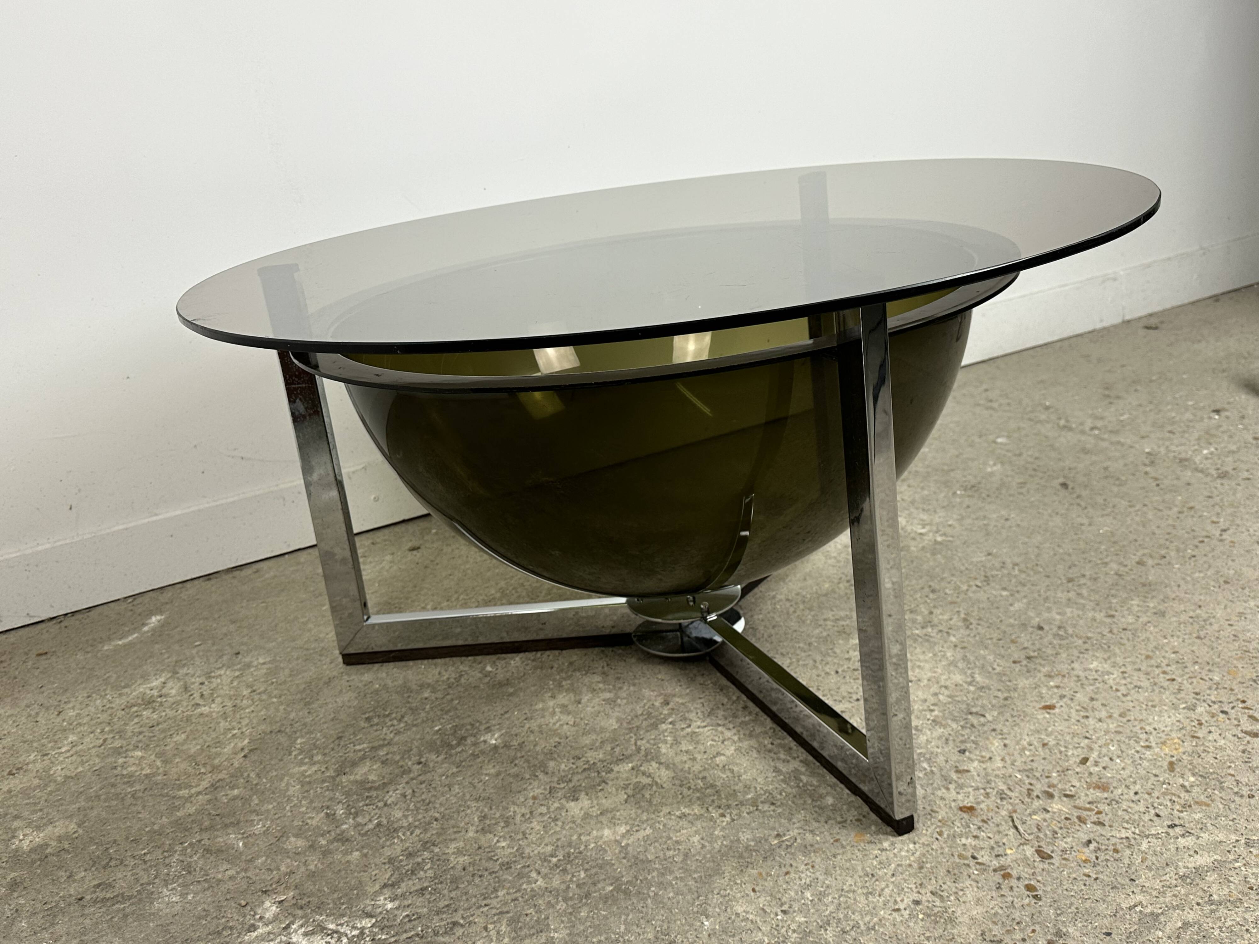 Table basse Space Age en aluminium et verre fumé, 1970
