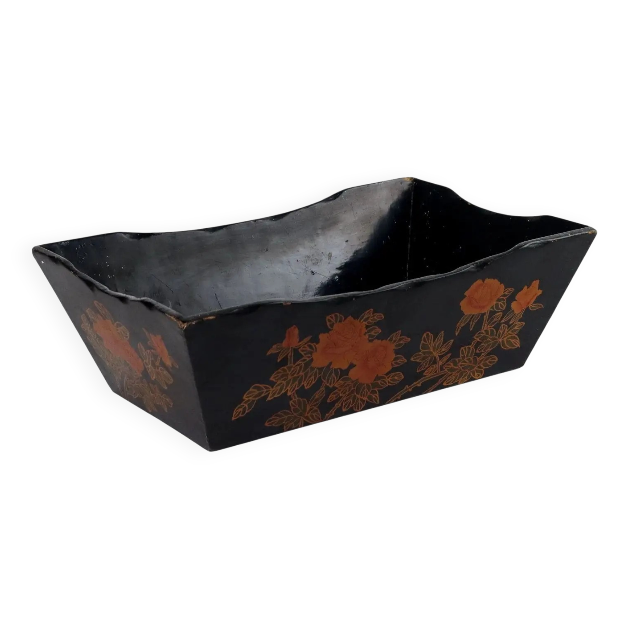 Antique lacquered wooden basket, Orient, second half of the 20th century.