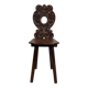 Chaise escabelle sculptée