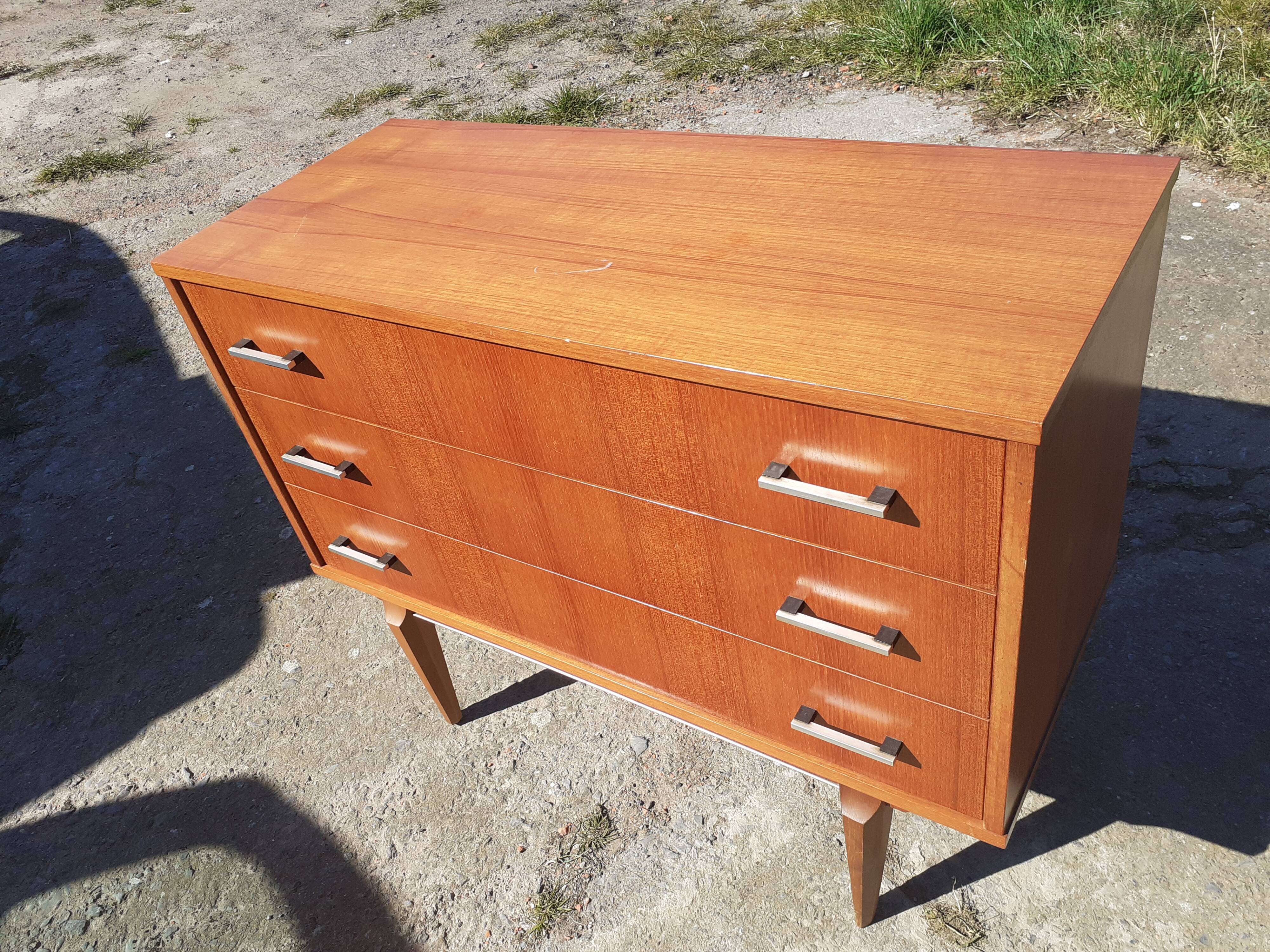 Commode vintage