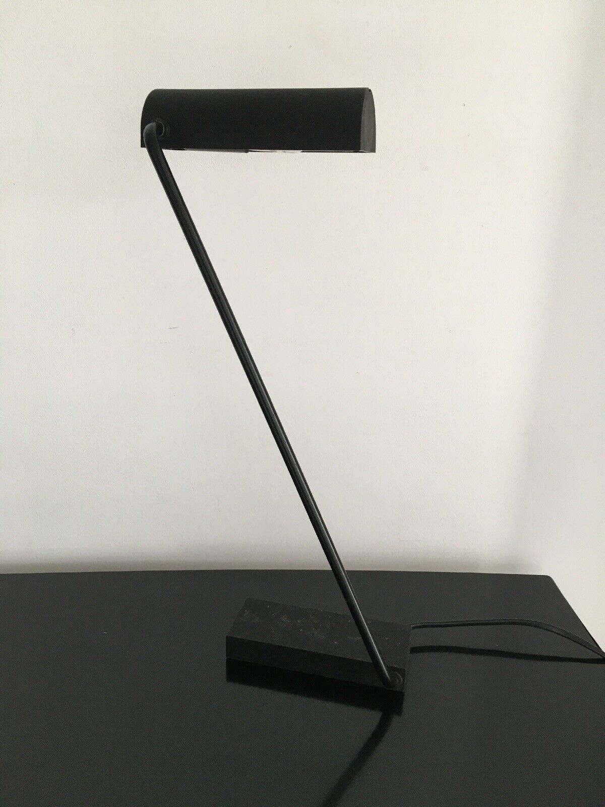 Minimalist office lamp Autographe Paris