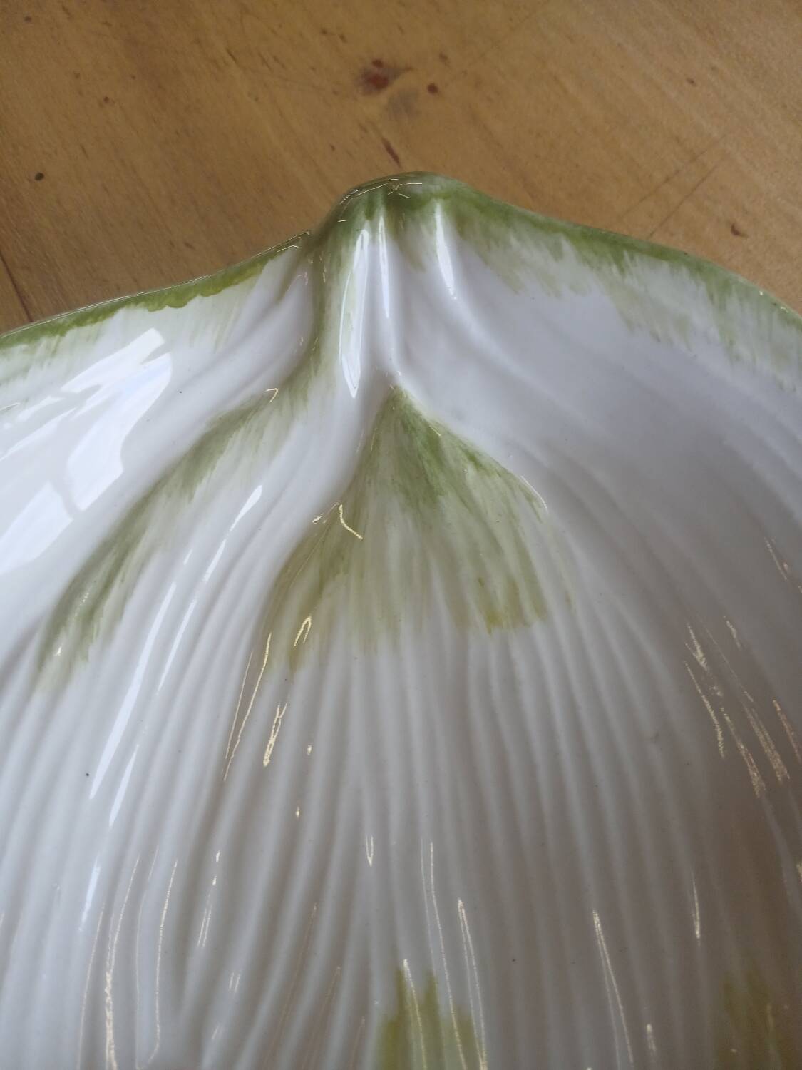 Barbotine strawberry bowl