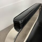 Fauteuil Grand Repos par Jean Prouvé édité par Tecta