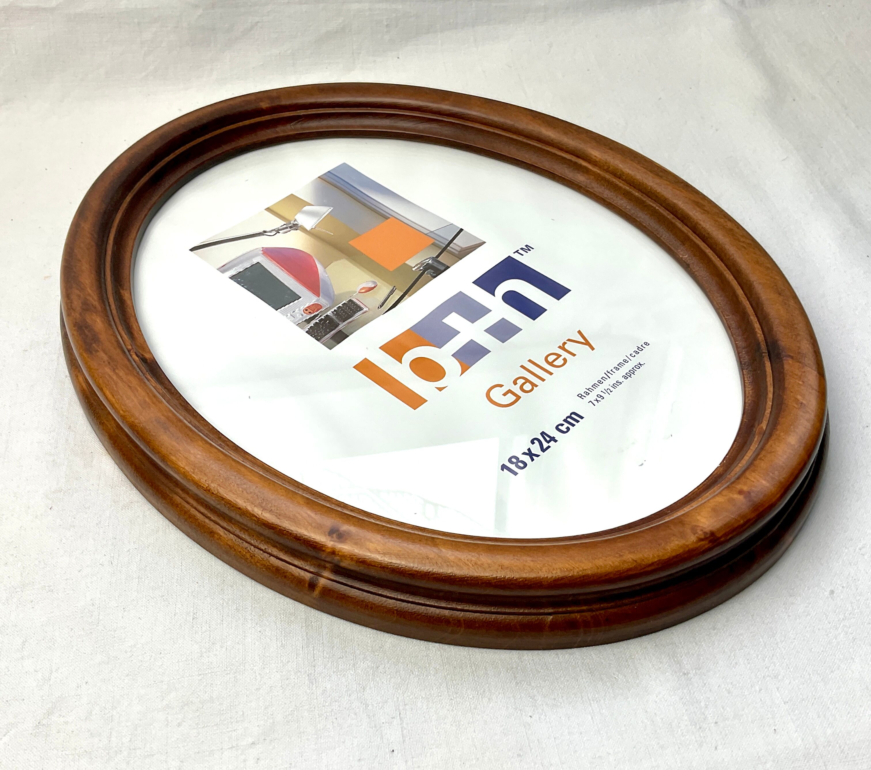 Oval wooden frame b+h