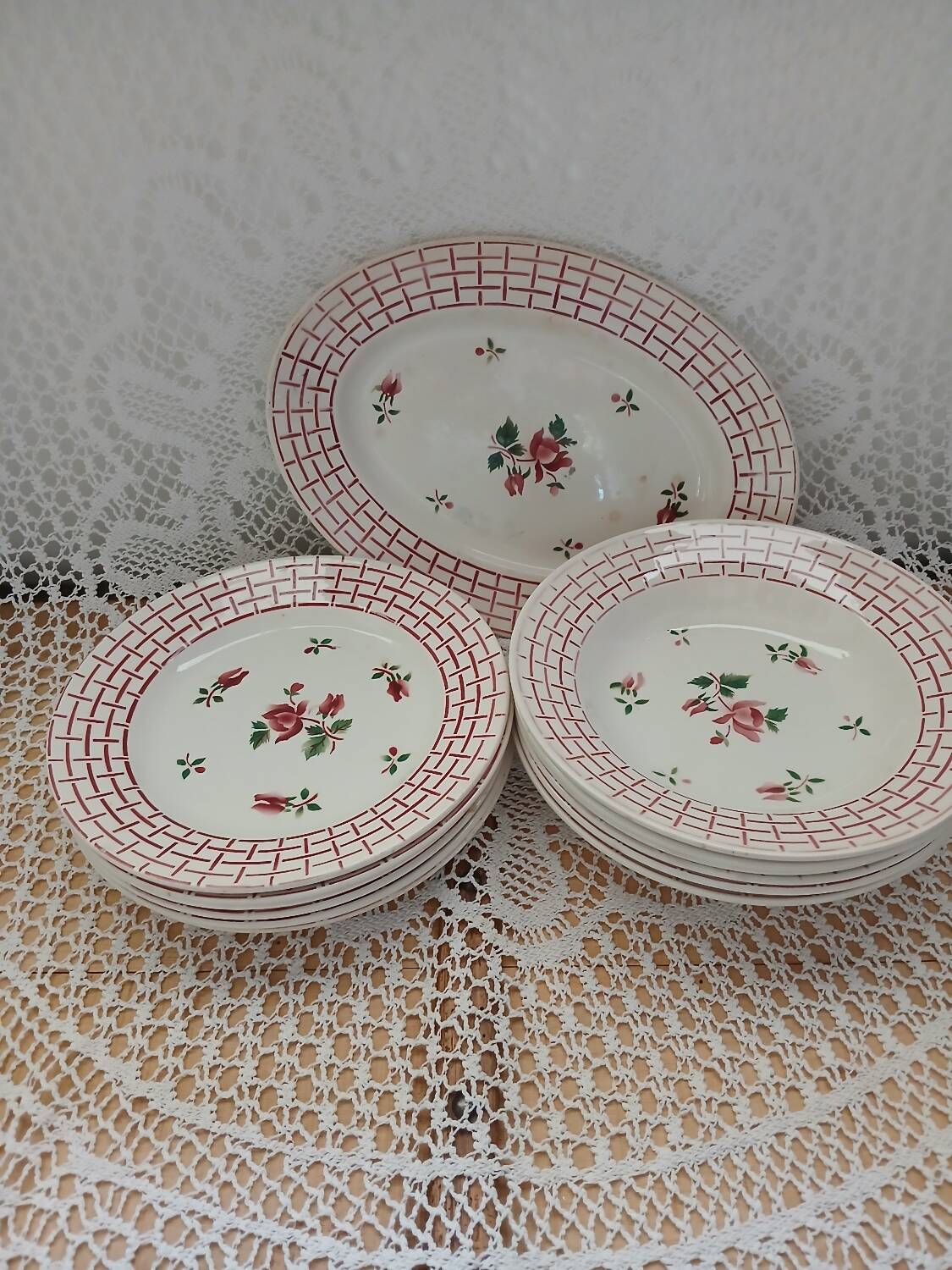 12 plates + 1 Digoin and Sarreguemines dish