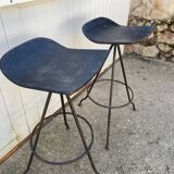 Paire de tabourets de bar pivotants artisanaux en métal de style industriel, 1950