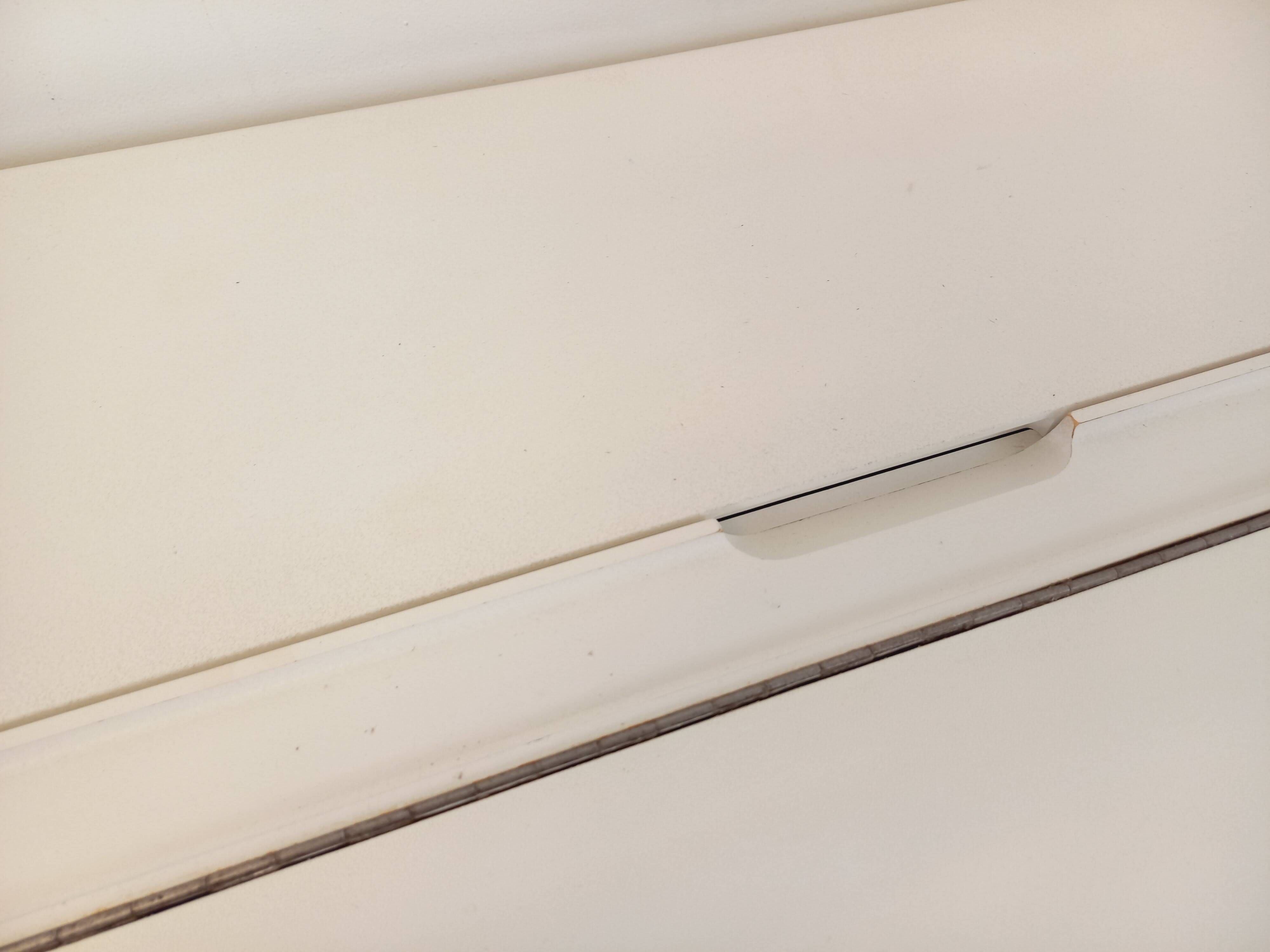 Vintage Bauhaus style desk in melamine and chrome metal from the 1970s.