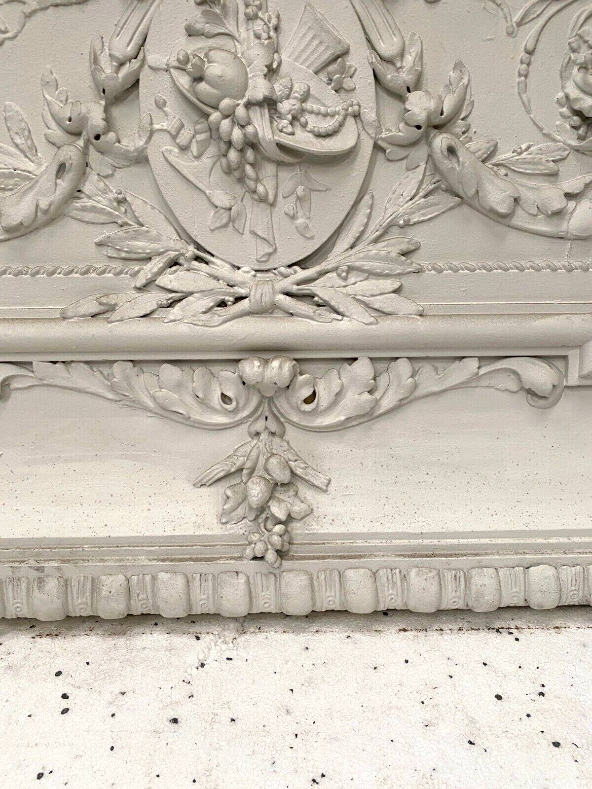 Decorative panel or top of door in wood and patinated stucco 19th century