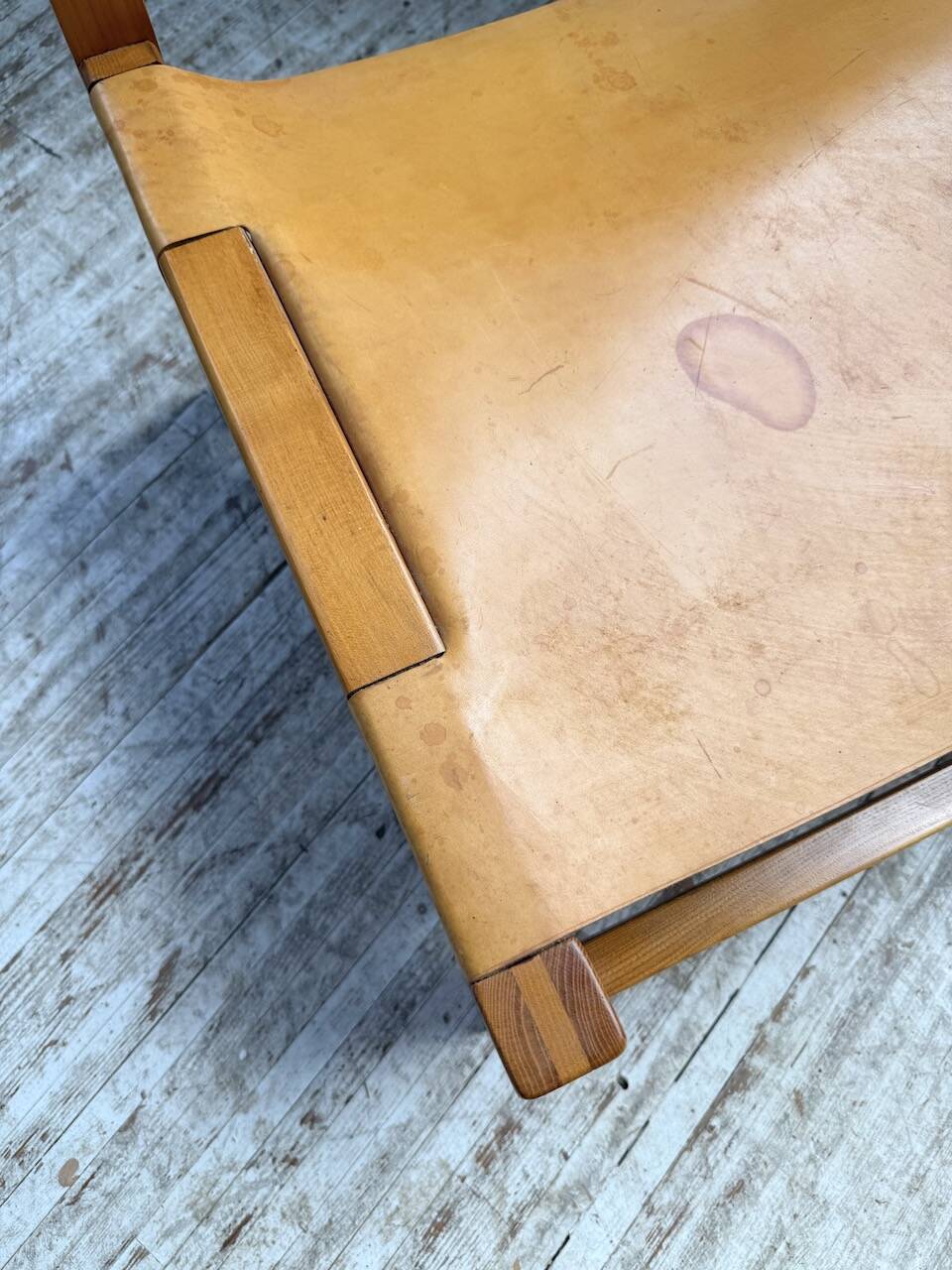 Elm and leather armchair Maison Regain