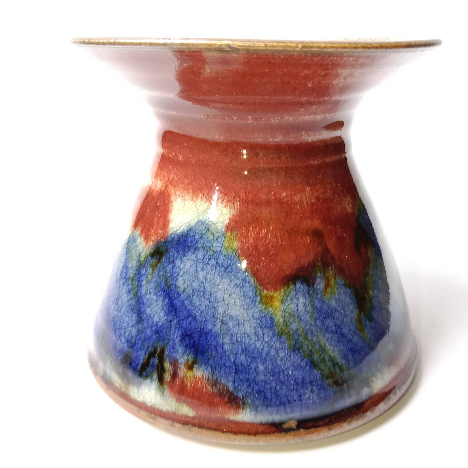 Red and blue glazed stoneware vase signed 12 cm
